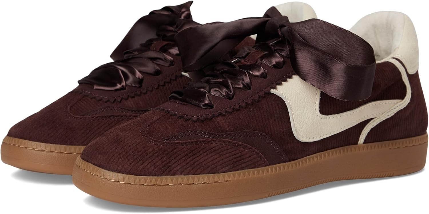Dolce Vita Women's Notice Sneaker: Stylish Comfort for All