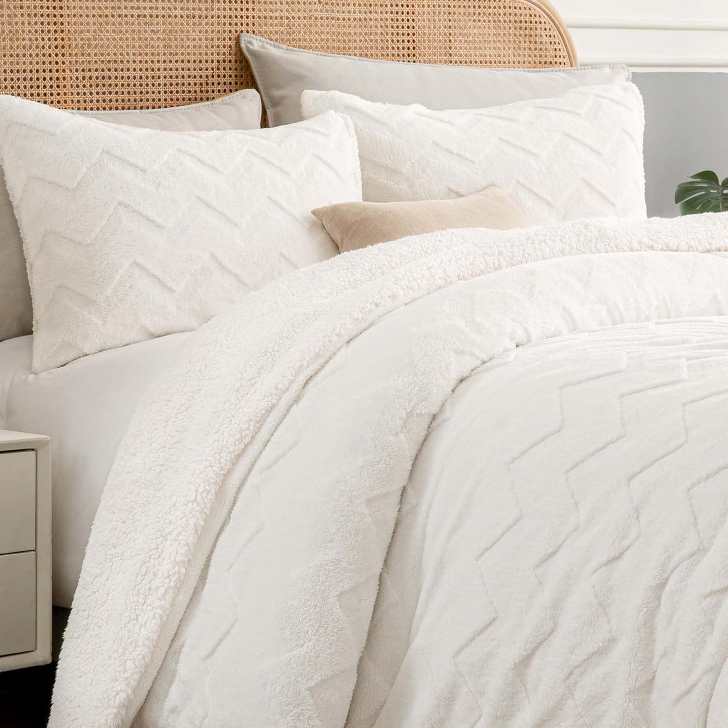 BEDELITE Fluffy Twin Comforter Set - Super Soft Sherpa Beige