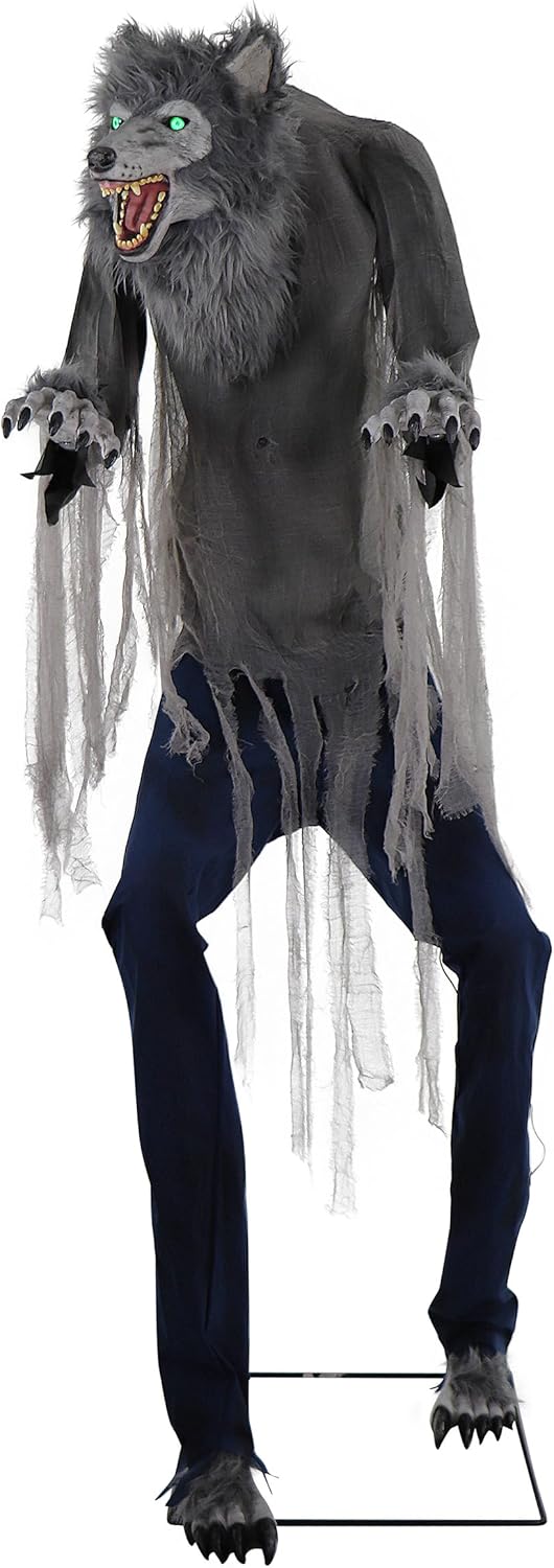 7-Ft Tall Towering Werewolf Animatronic for Halloween Fun