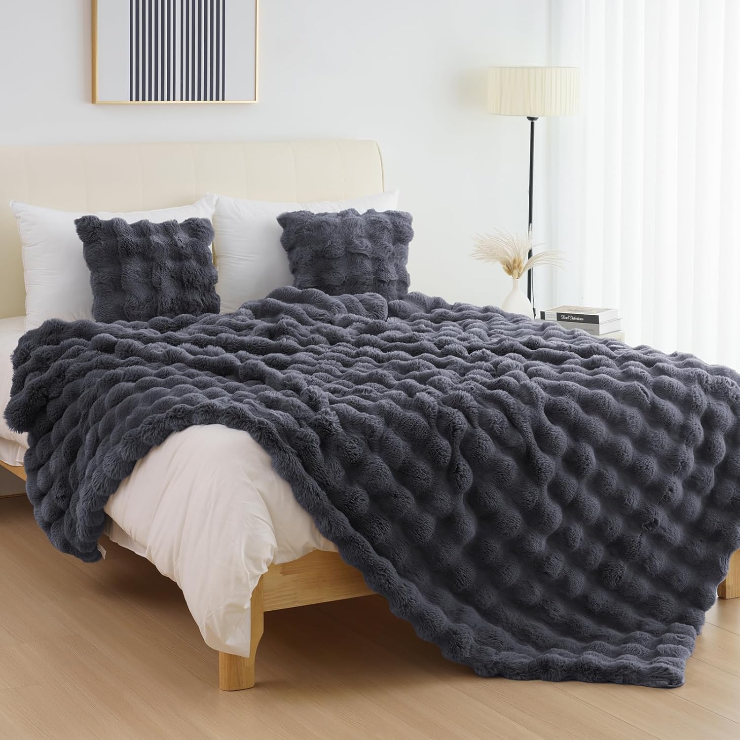 Cozy Faux Fur Throw Blanket for Bed - Soft Plush Luxury Comfort
