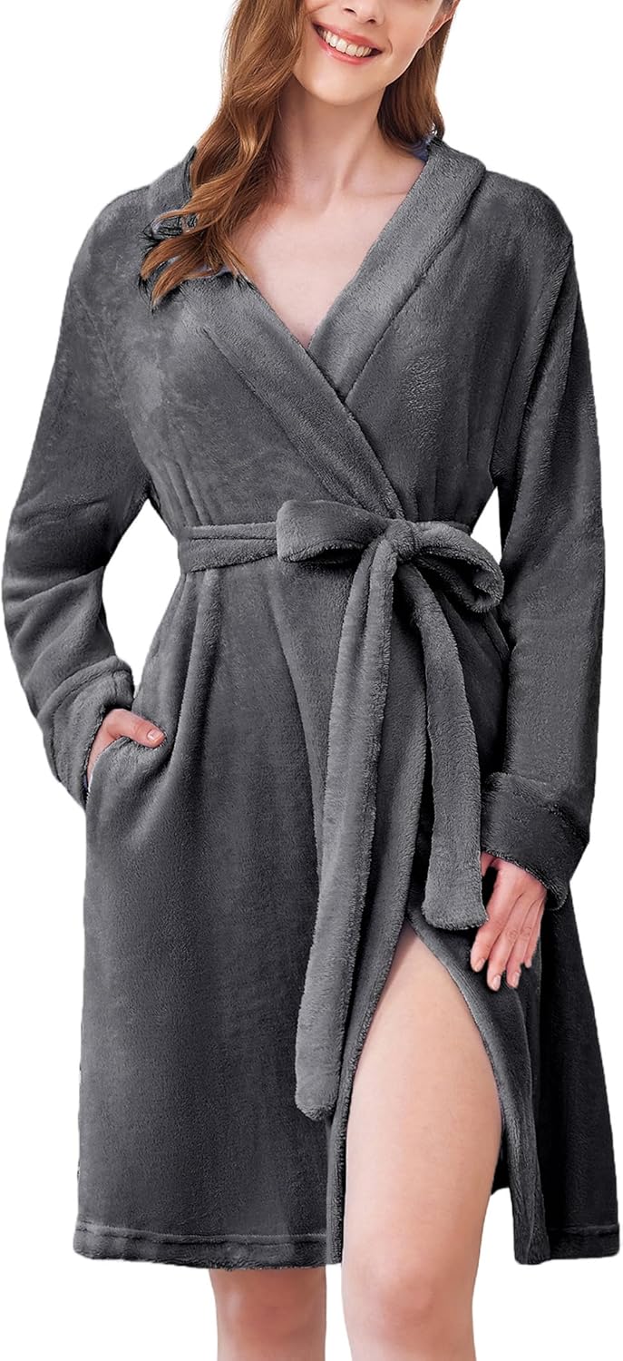 Ekouaer Women's Short Plush Bathrobe for Ultimate Comfort