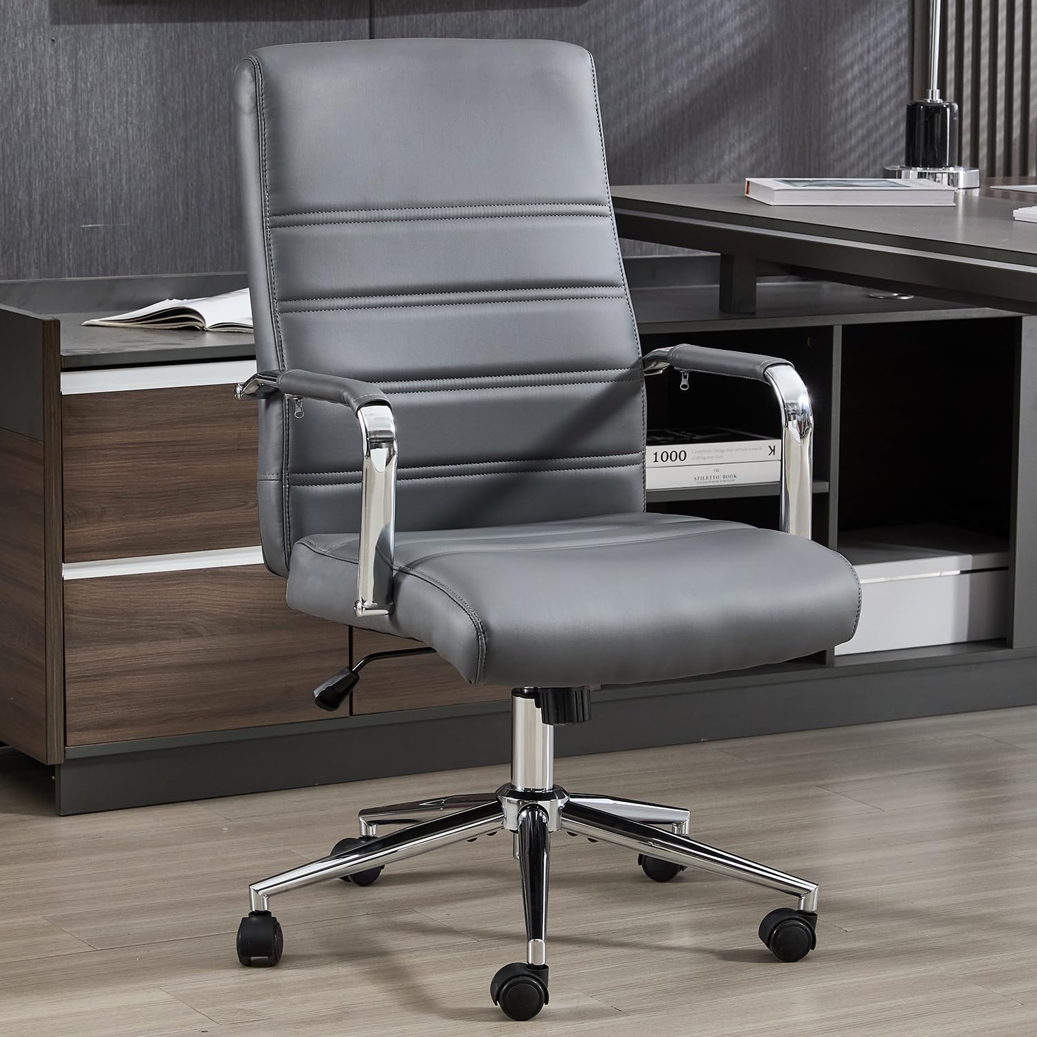 Ergonomic Office Desk Chair Leather for Modern Workspaces