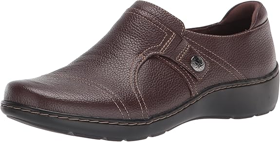 Clarks Women's Cora Poppy Loafer: Stylish Comfort for Every Occasion