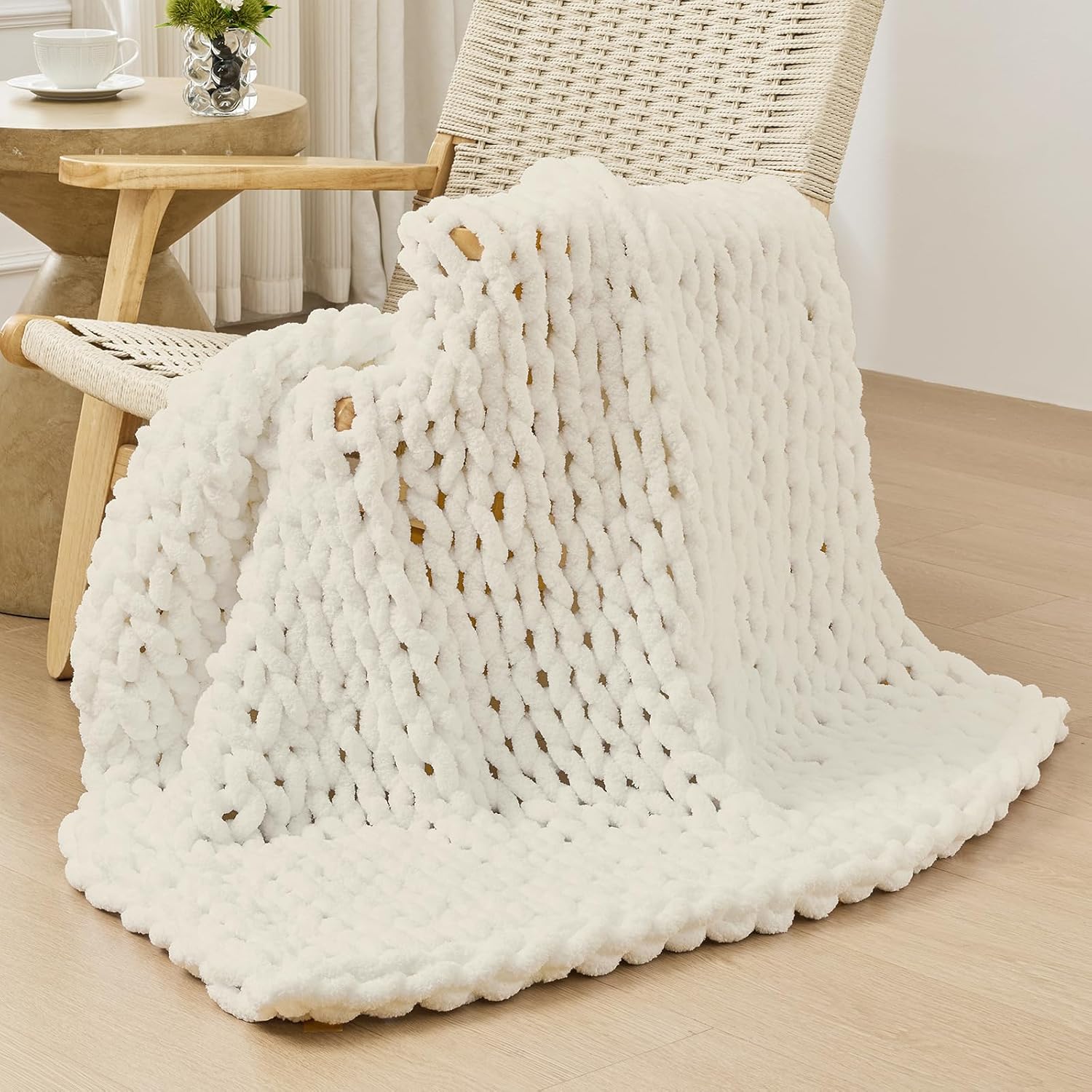 Bigacogo Chunky Knit Throw Blanket for Couch, Cozy Soft Design