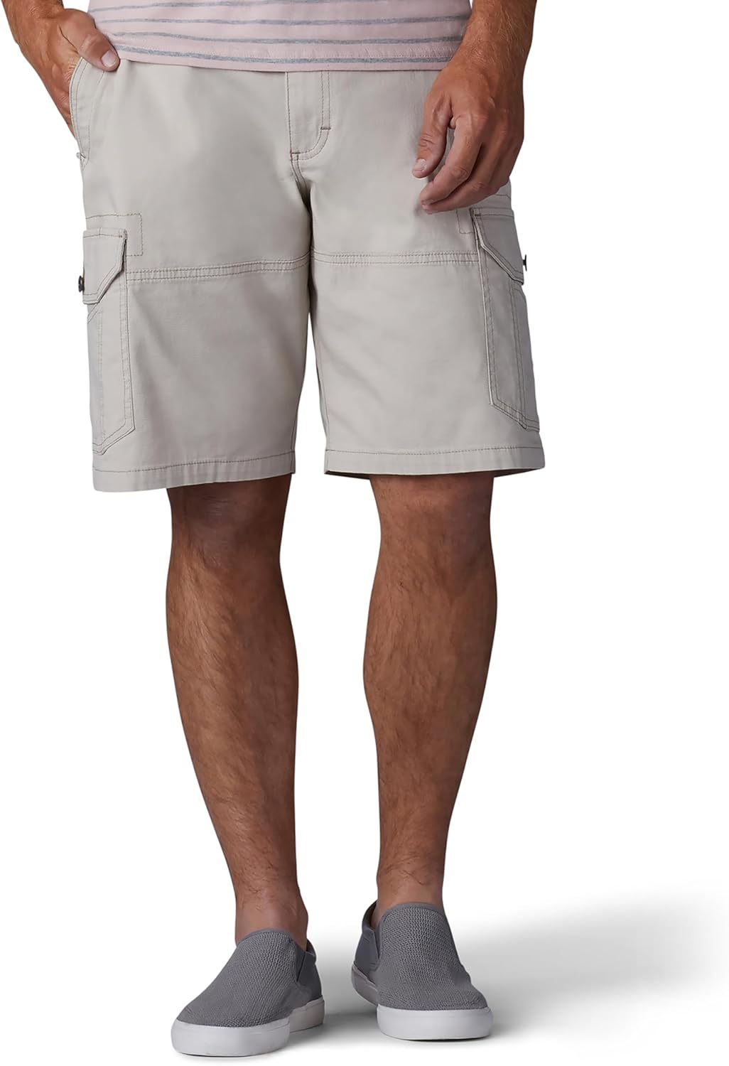 Lee Men's Extreme Motion Swope Cargo Short for Comfort and Style