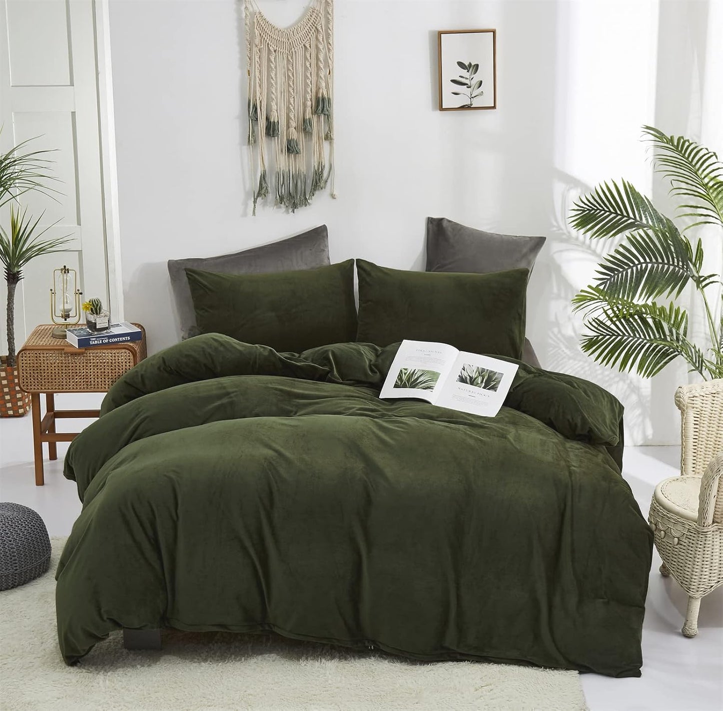 KAREVER Dark Green Velvet Comforter Set for Twin Size Bedding