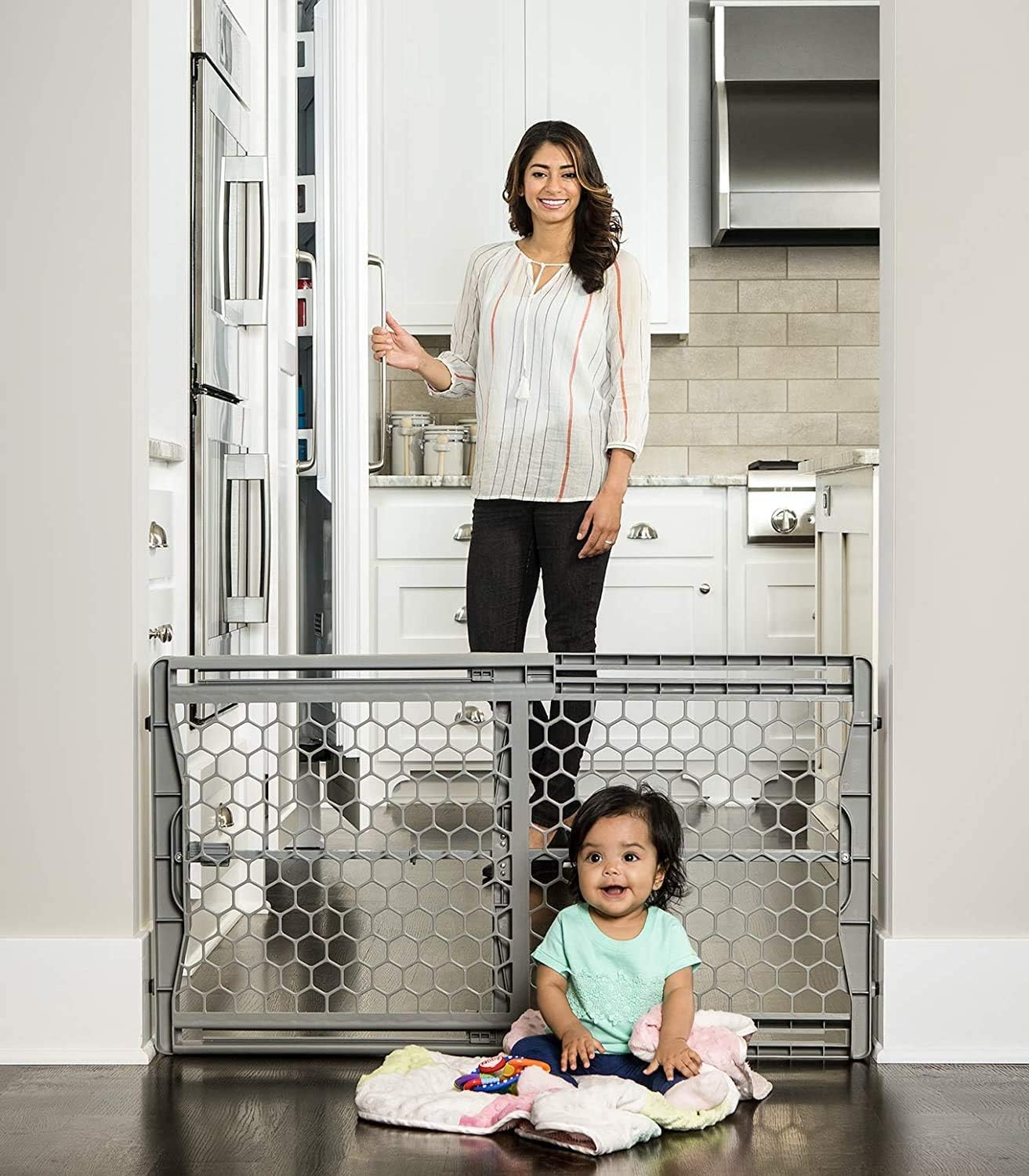 Regalo Extra Wide Adjustable Baby Gate