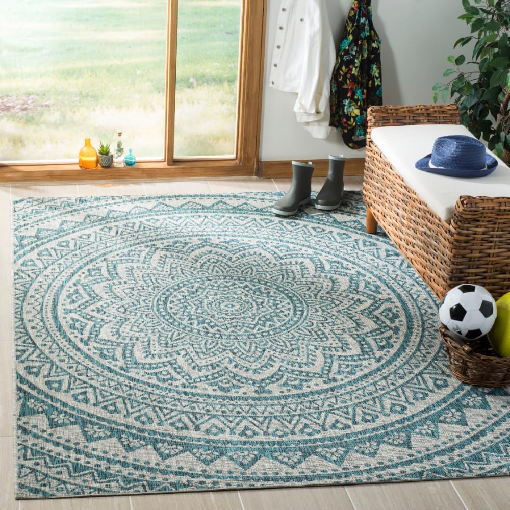 SAFAVIEH Courtyard Collection Accent Rug - Stylish & Durable