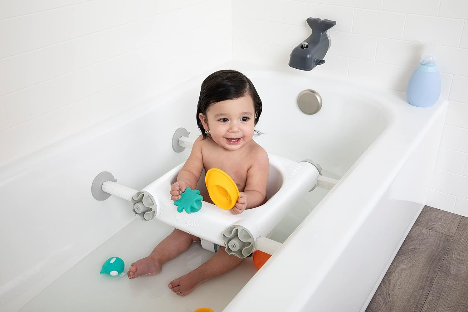 Regalo Bath Seat: Supportive Sit-Up Bathing