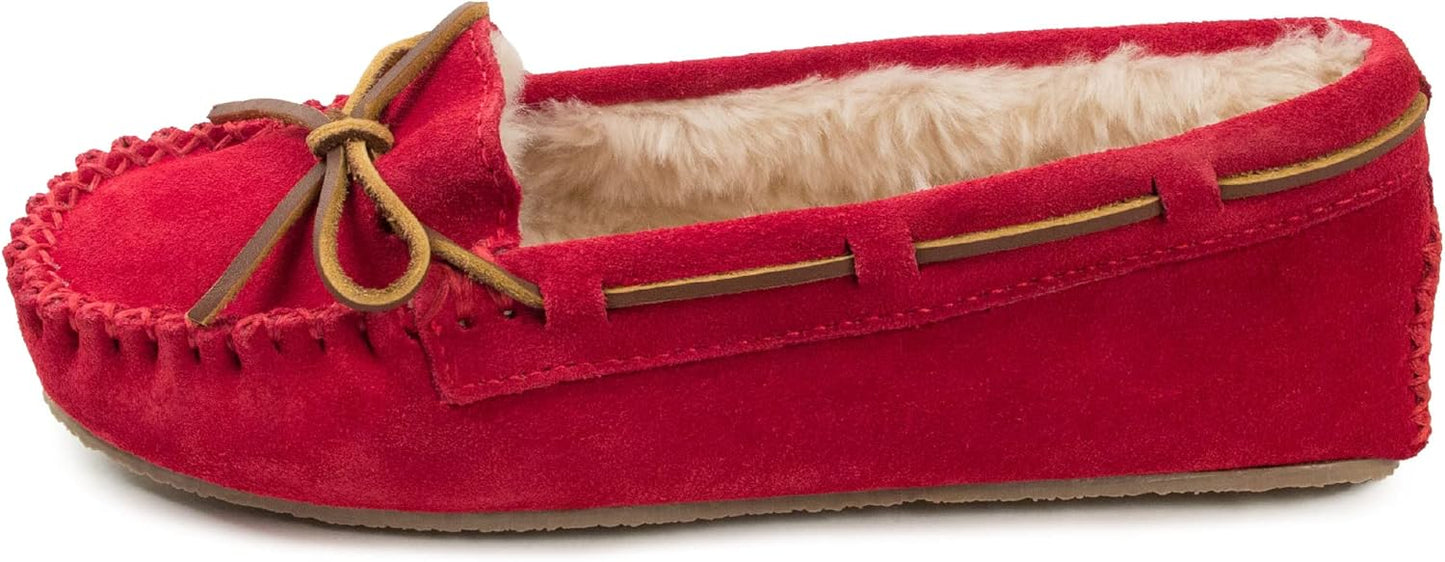 Minnetonka Women's Cally Moccasin Slipper: Comfort & Style