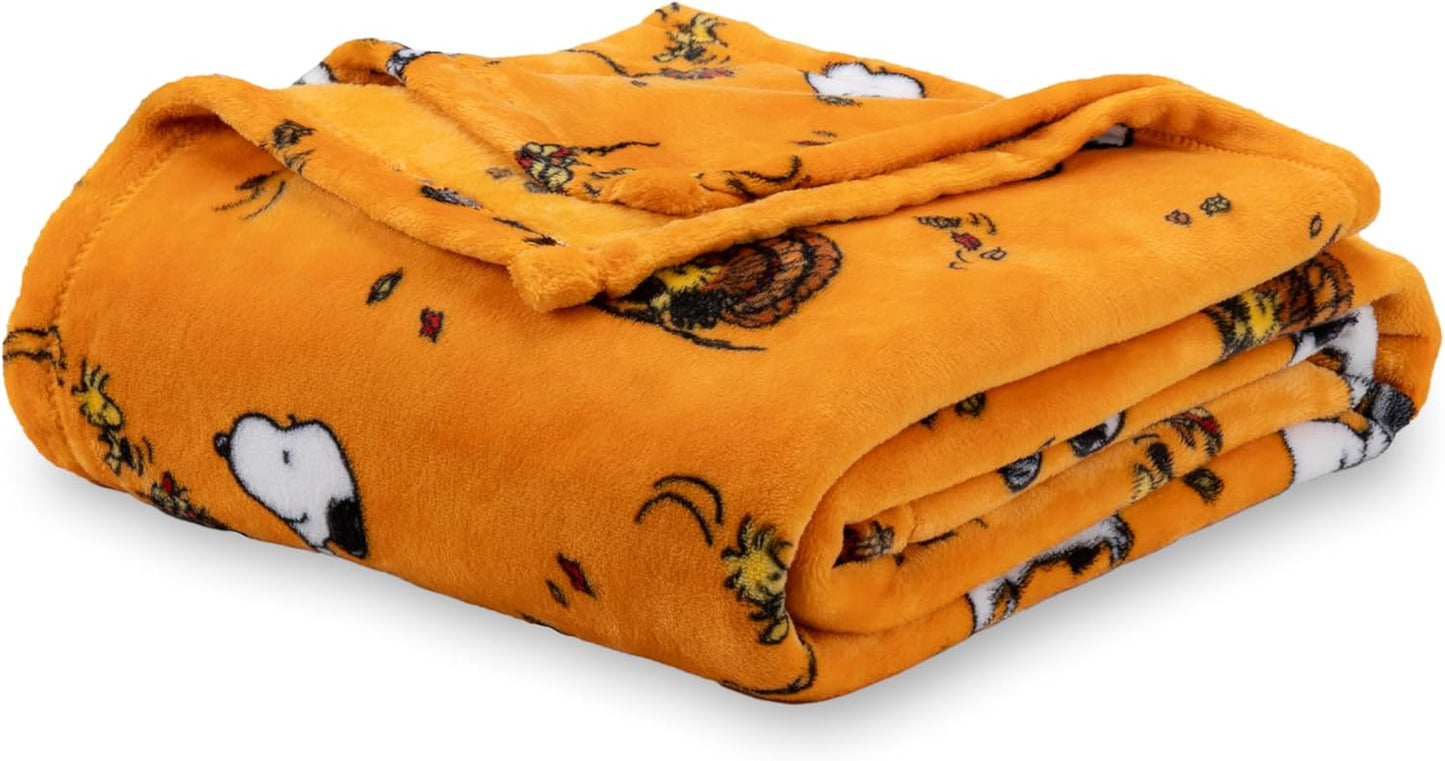 Peanuts VelvetLoft Snoopy Plush Blanket for Cozy Comfort