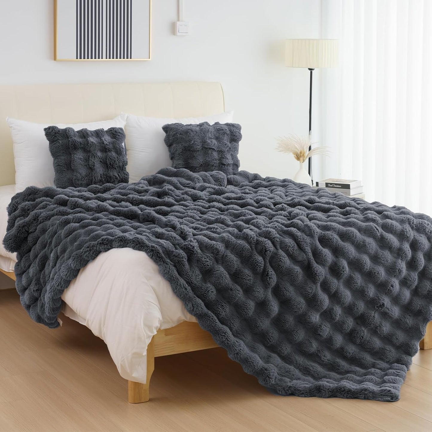 Cozy Faux Fur Throw Blanket for Bed - Soft Plush Luxury Comfort