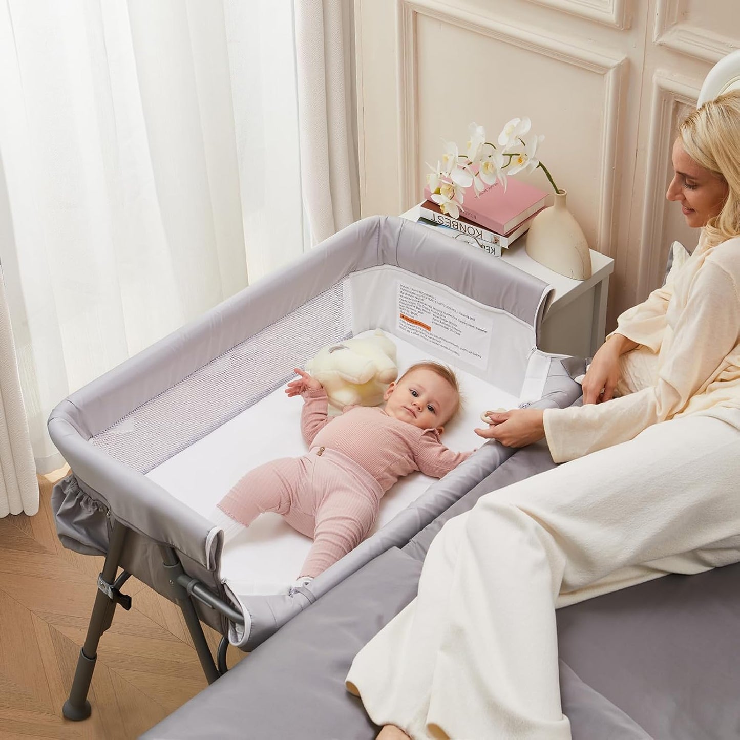 Baby Bassinet Bedside Sleeper Crib with Adjustable Height Features