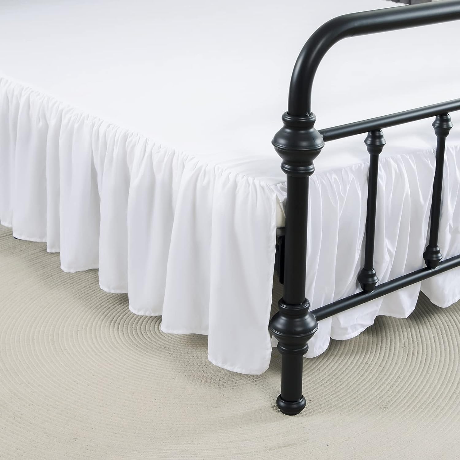 Queen Size Ruffled Bed Skirt with Split Corners for Style