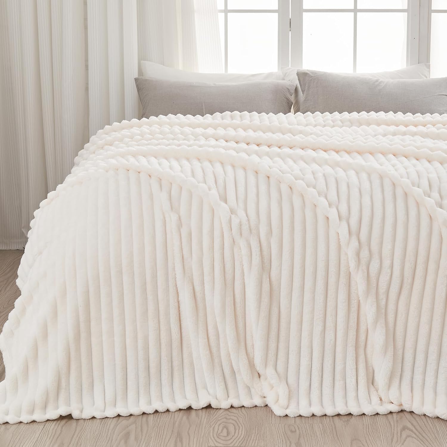 Super Soft Queen Blanket in Ivory for All Season Comfort