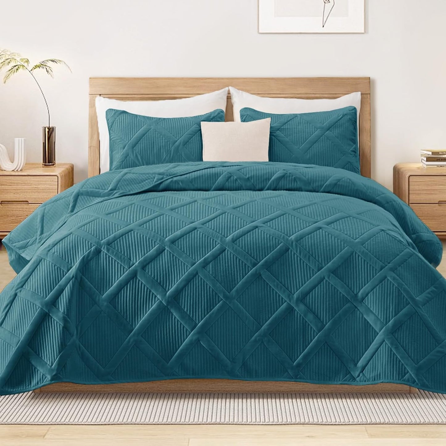 Exclusivo Mezcla Twin Size Quilt Set with Modern Striped Pattern