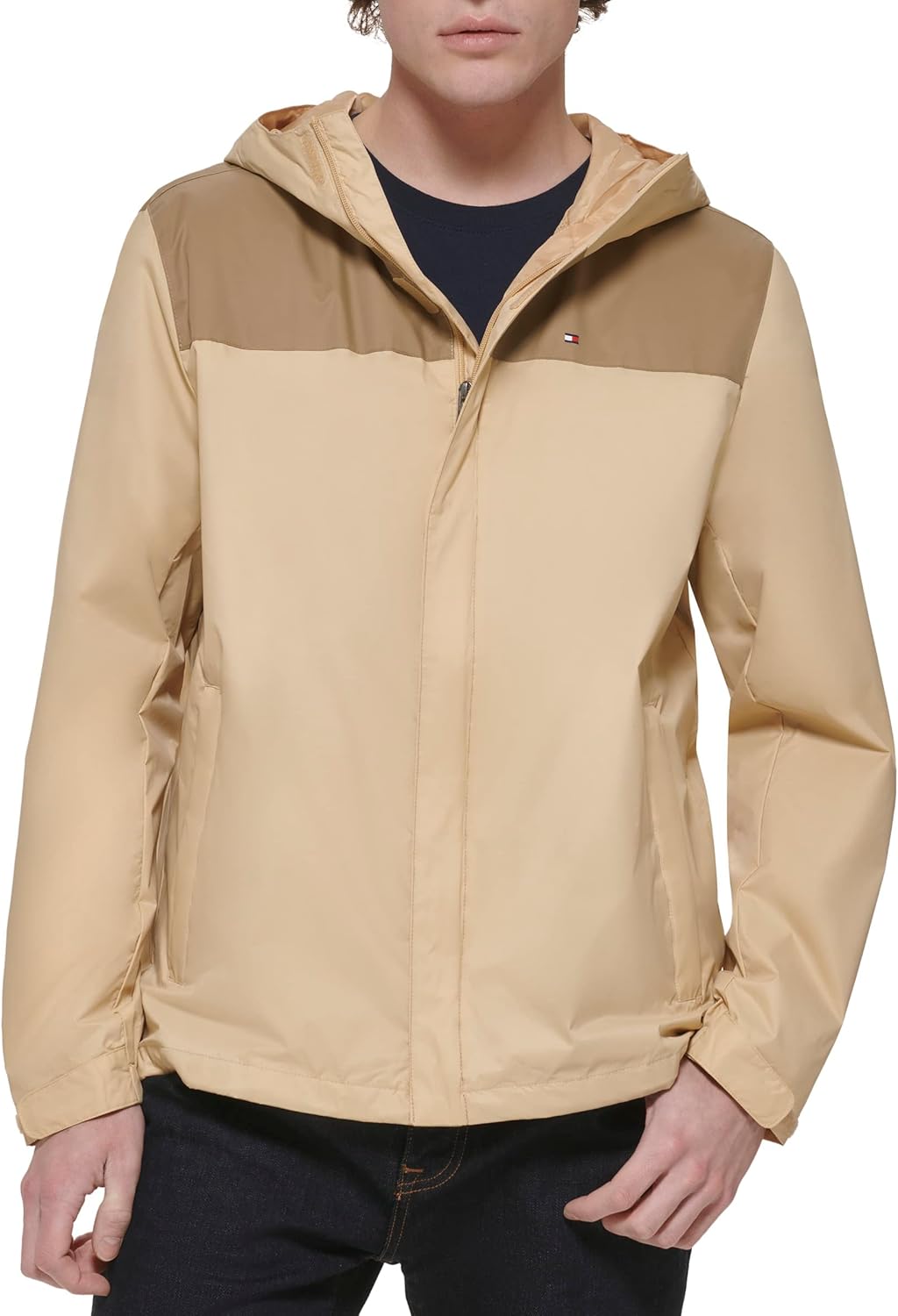 Tommy Hilfiger Men's Lightweight Waterproof Hooded Jacket Review