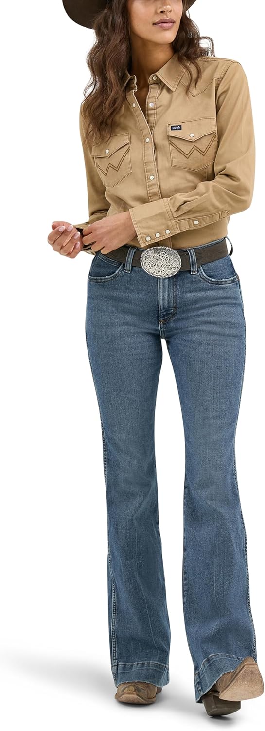 Wrangler Women's Vintage Denim Snap Shirt for Timeless Style