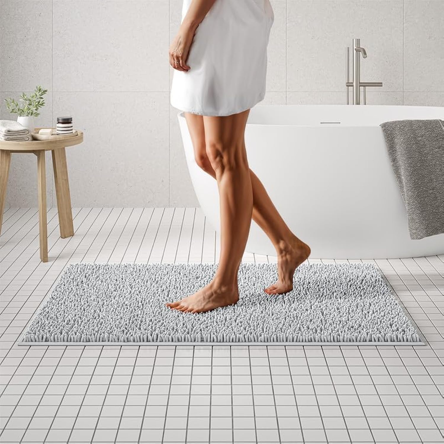 MAYSHINE Plush Shaggy Chenille Bath Mat for Ultimate Comfort