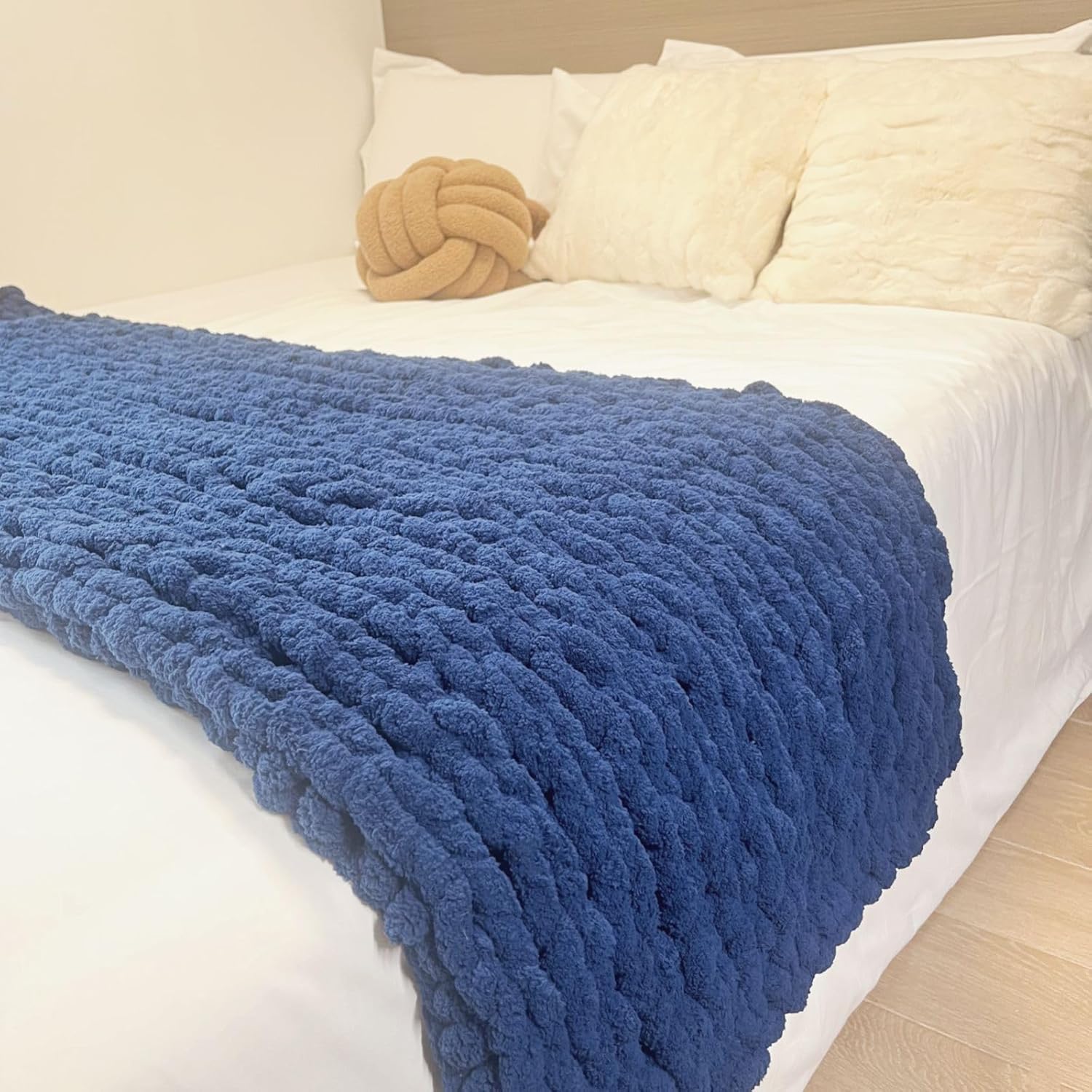 Chunky Knit Blanket Throw for Couch Bed - Cozy Chenille Blanket