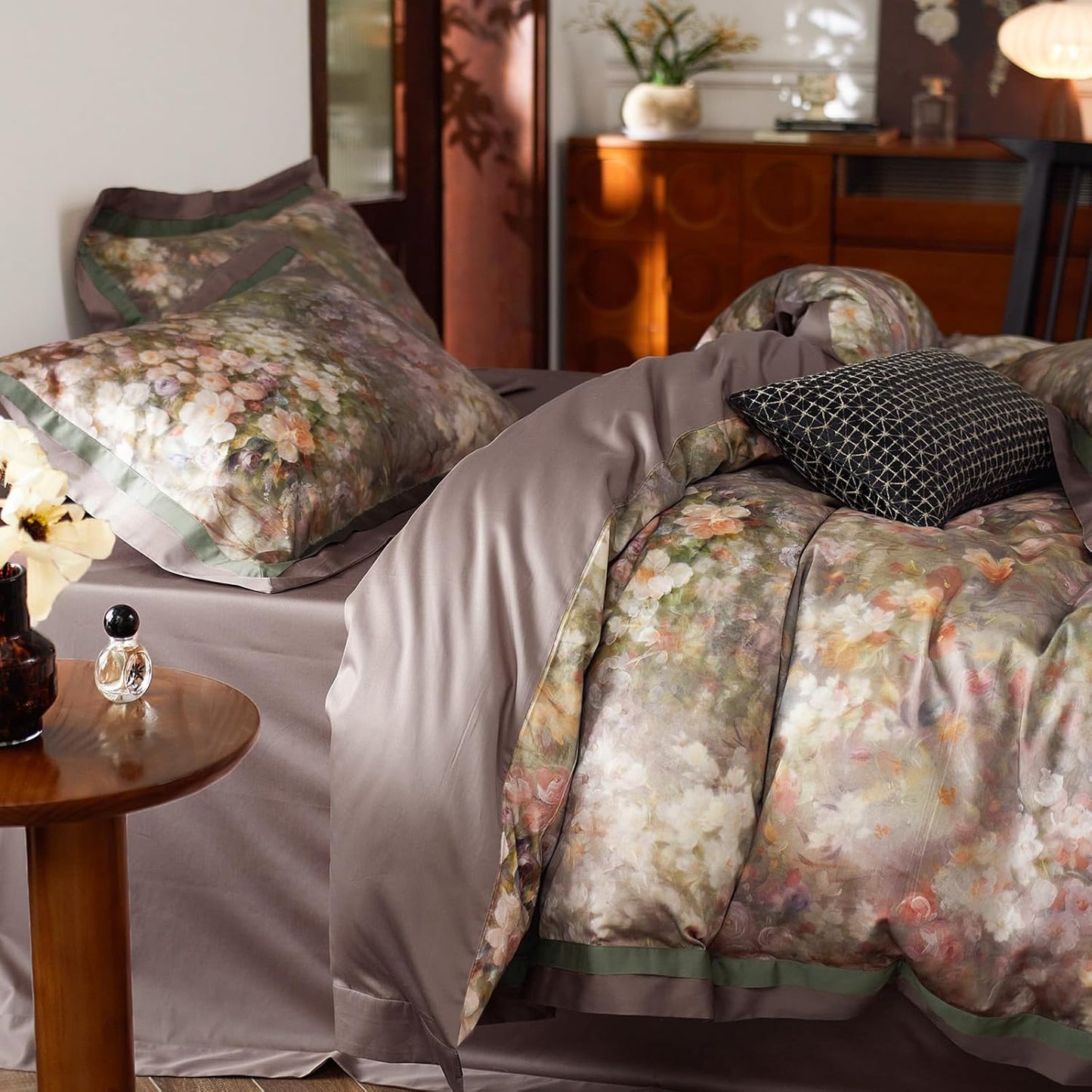 Vintage Floral Duvet Cover Set - Luxurious Queen Bedding
