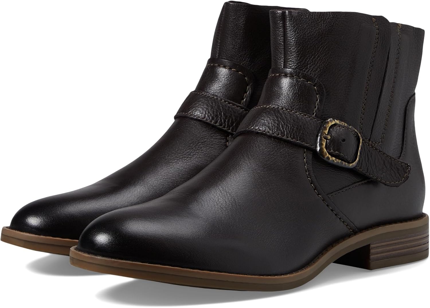 Clarks Camzin Loop Ankle Boot: Stylish Comfort for Every Occasion