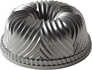 Nordic Ware Bavaria Bundt Pan with 10-Cup Capacity for Baking