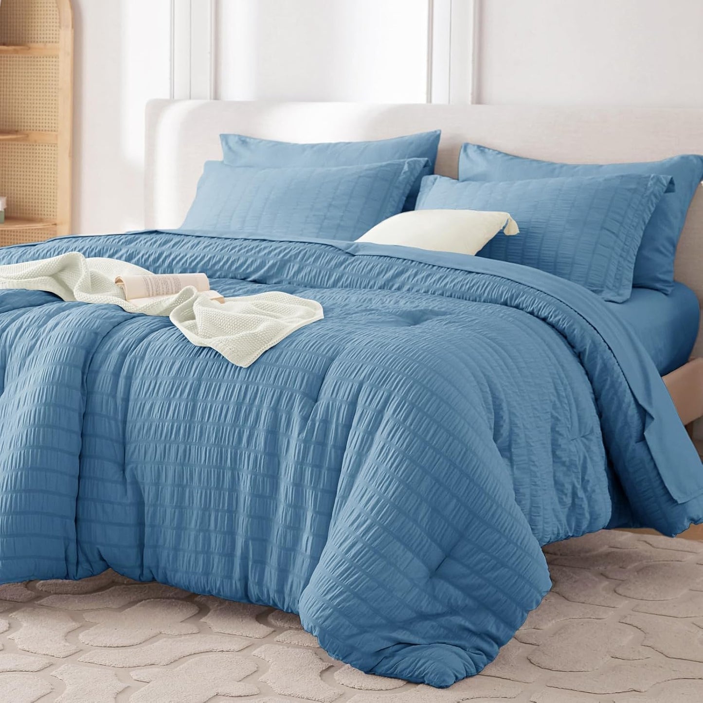 MUXHOMO King Comforter Set with Seersucker Design for Luxury Sleep