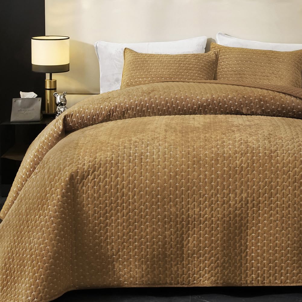Luxurious Velvet Quilt King Size Set for Elegant Bedding