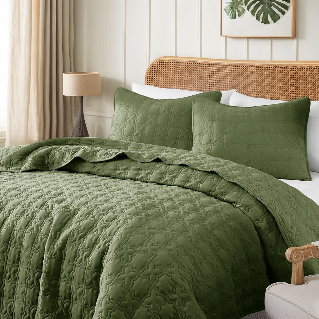 Oversized California King Quilt Set in Olive Green for All Seasons
