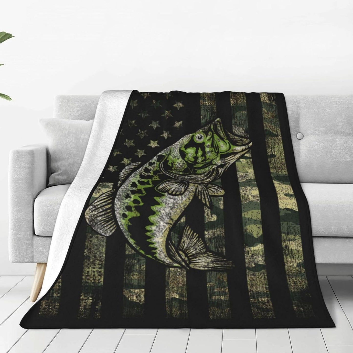 Soft Camo Fleece Throw Blanket - Cozy All Season Comfort!