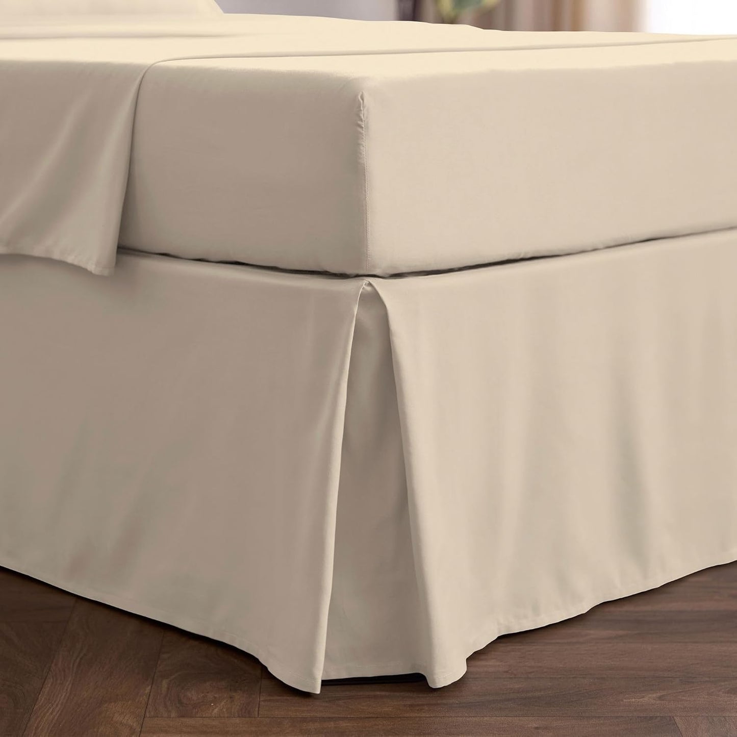 Mellanni Bed Skirt King Size - Luxury Bedding for Your Bedroom