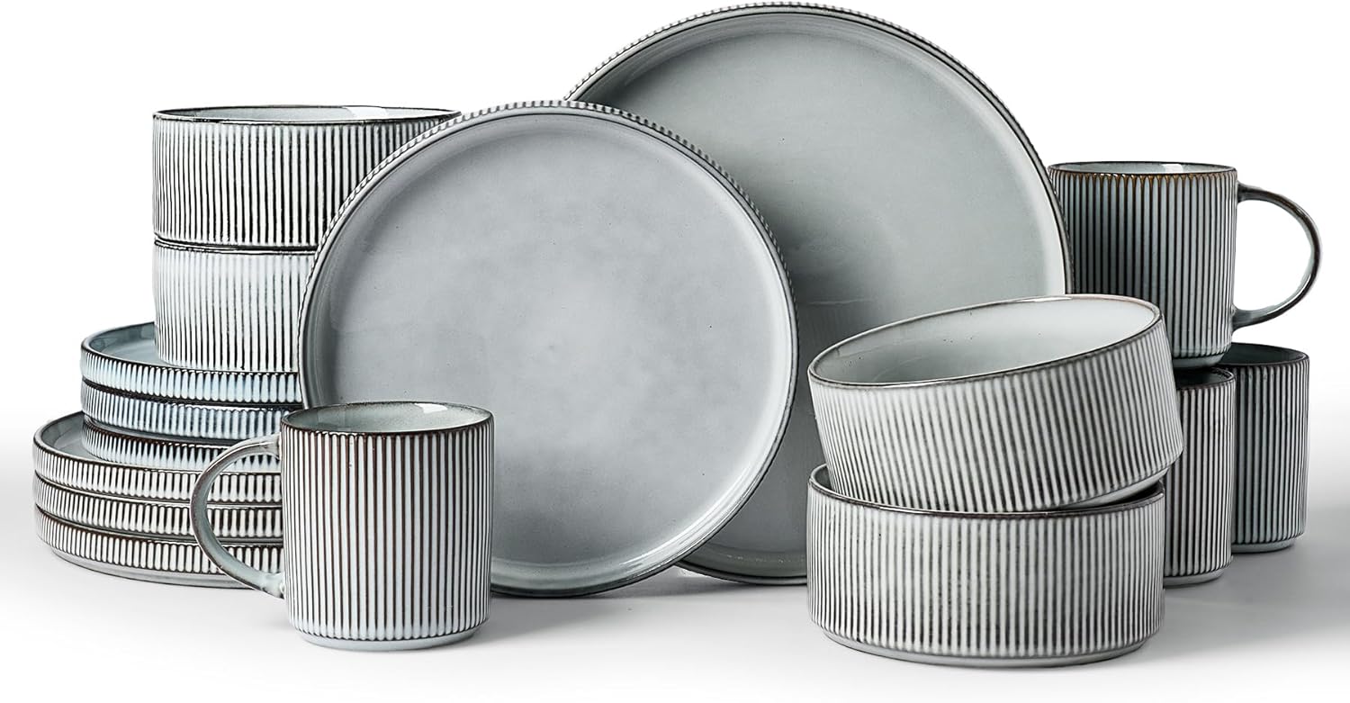 Famiware Star Dinnerware Set for 4 - Stylish & Durable Design