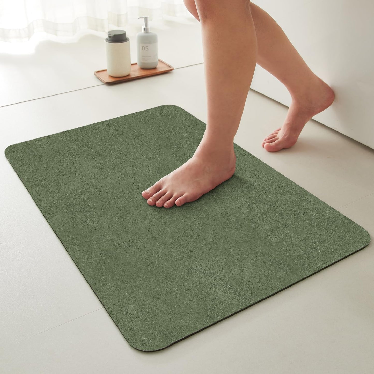 Non Slip Washable Bath Mat for Quick Drying and Comfort