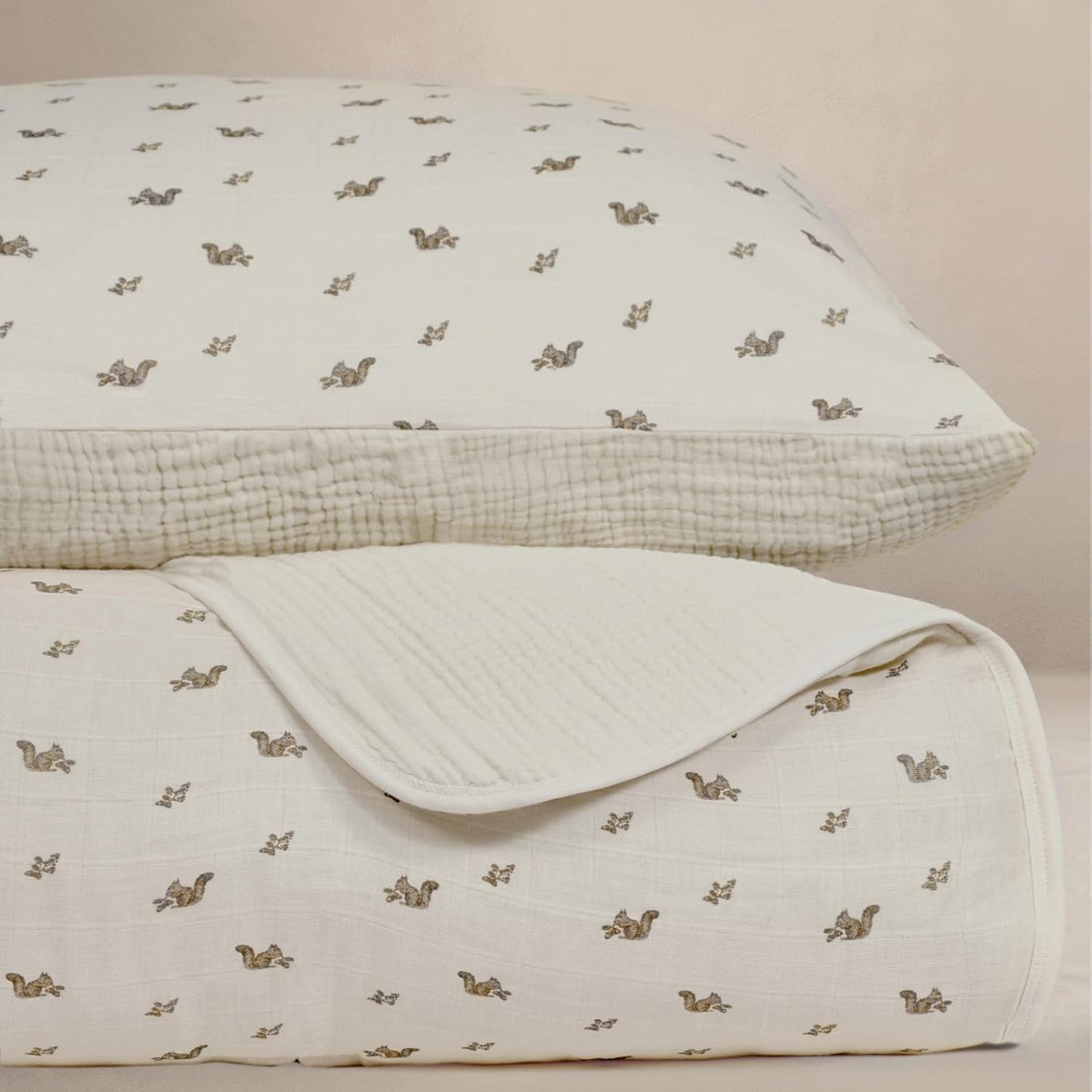 Oilo 100% Organic Cotton Muslin Crib Quilt & Sham Set Review