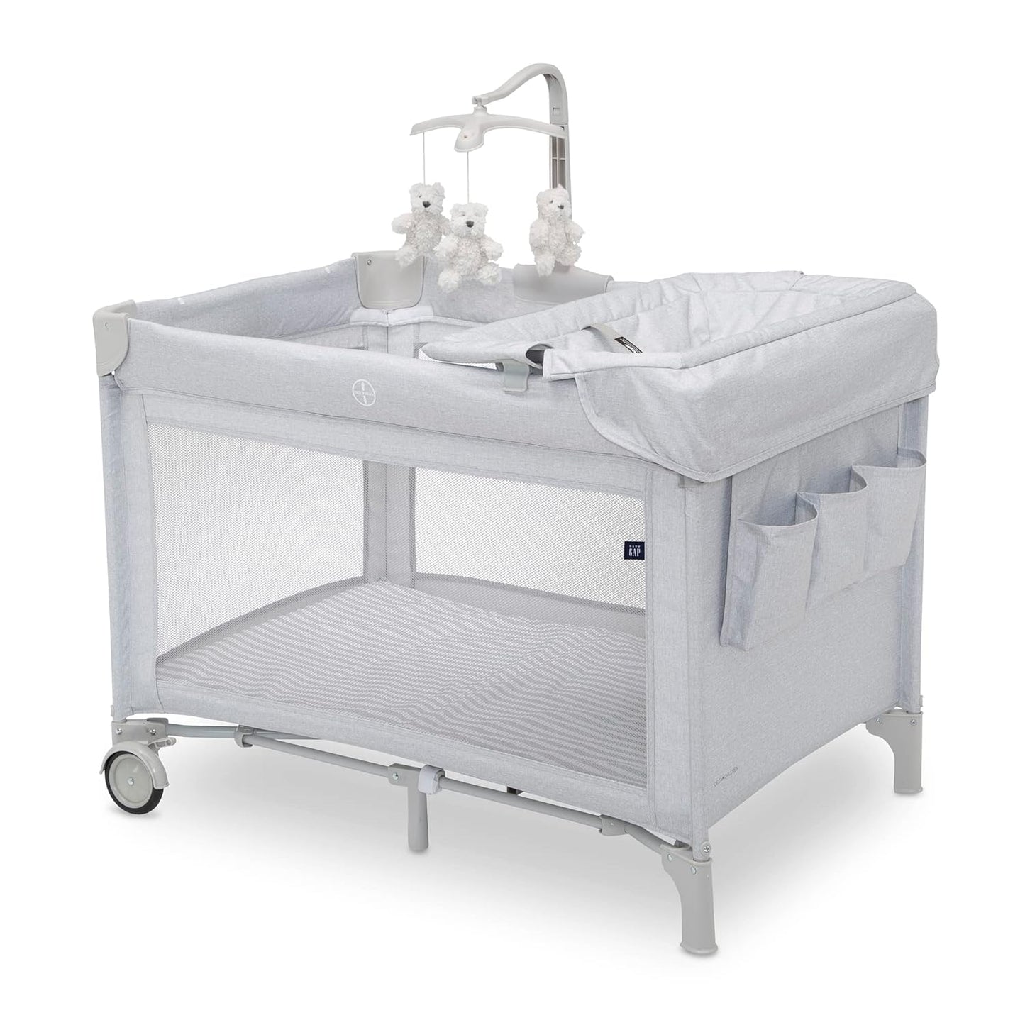 GAP babyGap Deluxe Play Yard with Bassinet and Changing Table