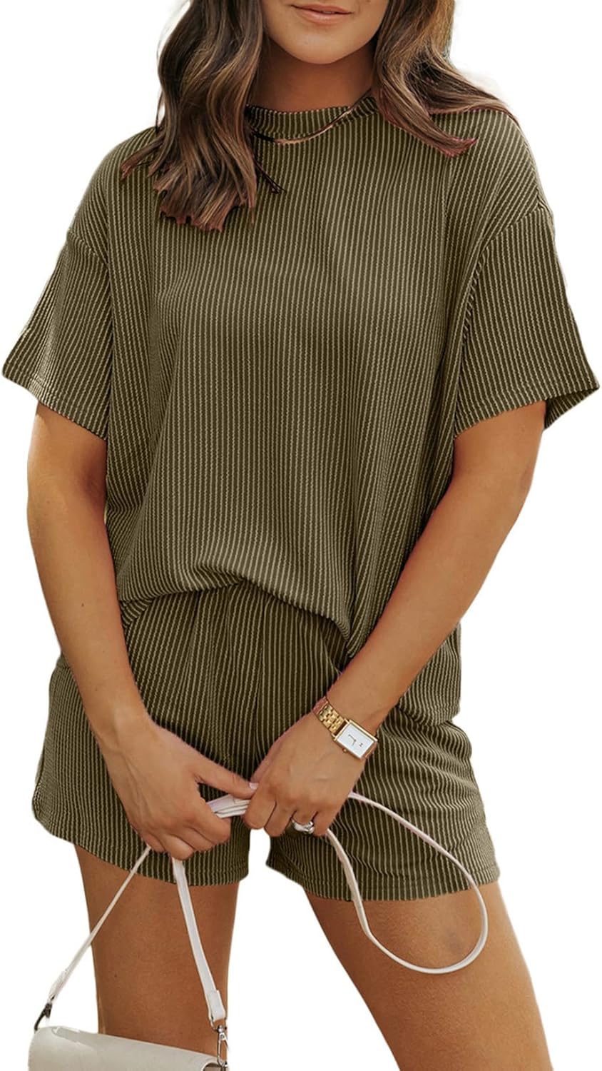 Stylish Women's 2 Piece Outfits Summer Tracksuit for Comfort