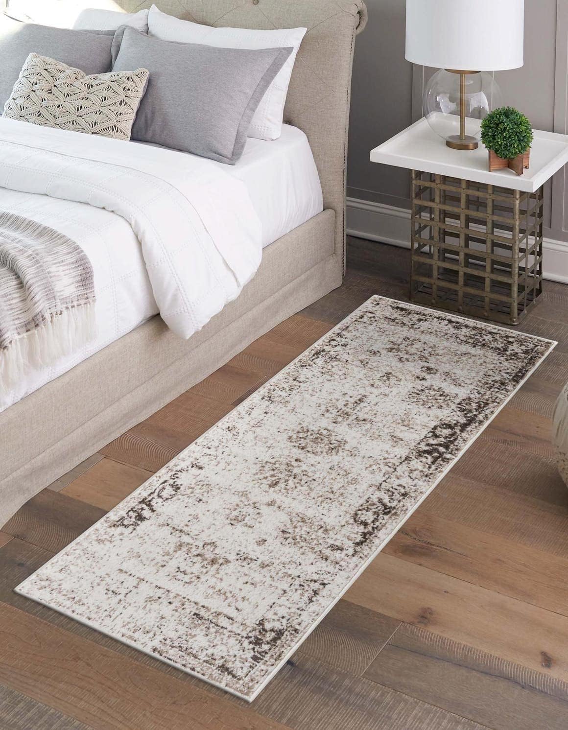 Unique Loom Sofia Collection Area Rug Runner - Elegant Design