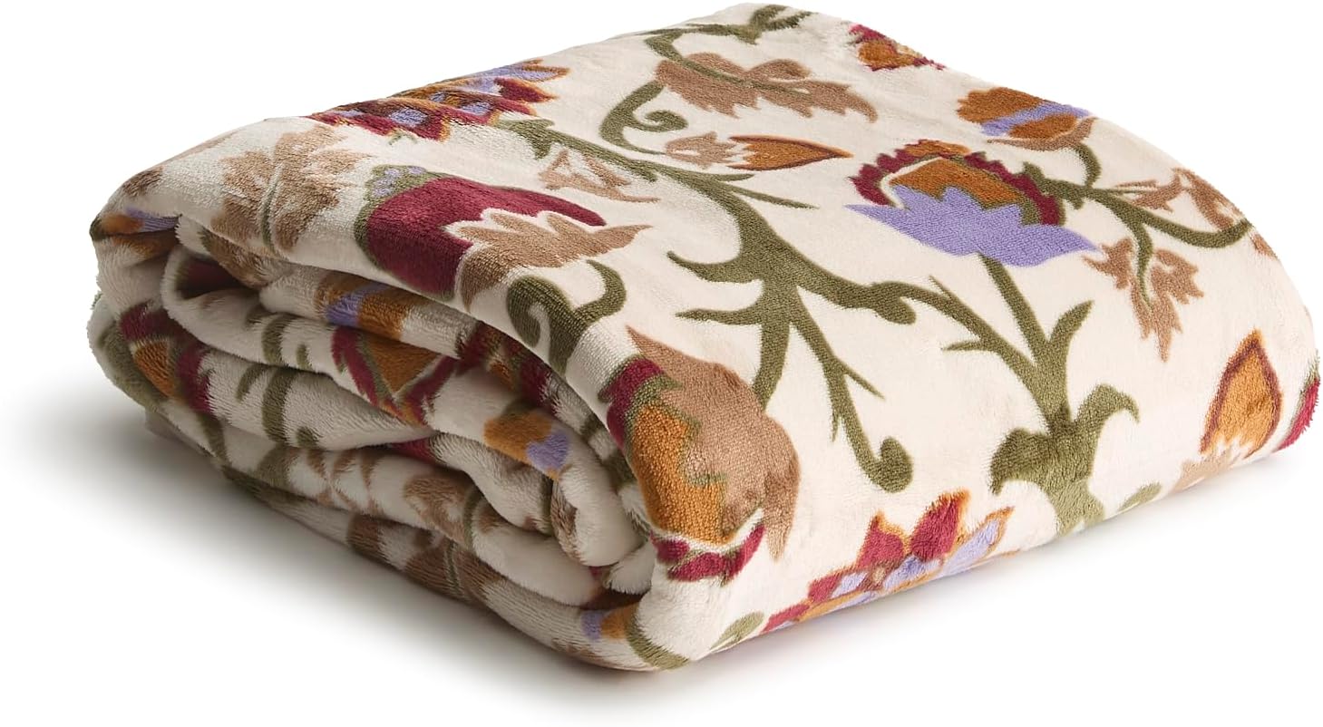 Vera Bradley Women's Disney Fleece Plush Throw Blanket Review