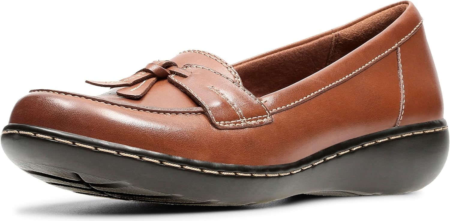 Clarks Ashland Bubble Loafer Women's Slip On for Comfort and Style