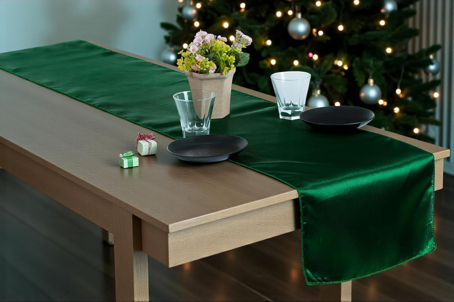 MDS Christmas Satin Table Runners - Luxurious 15 Pack Decor