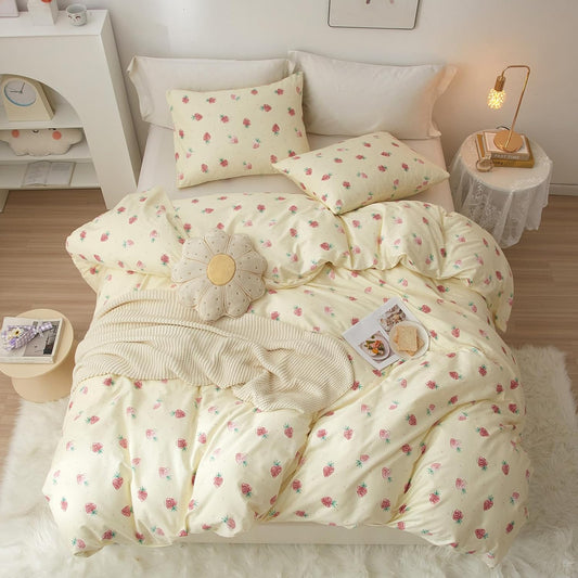 Kawaii Strawberry Duvet Cover Set for Twin XL Rooms