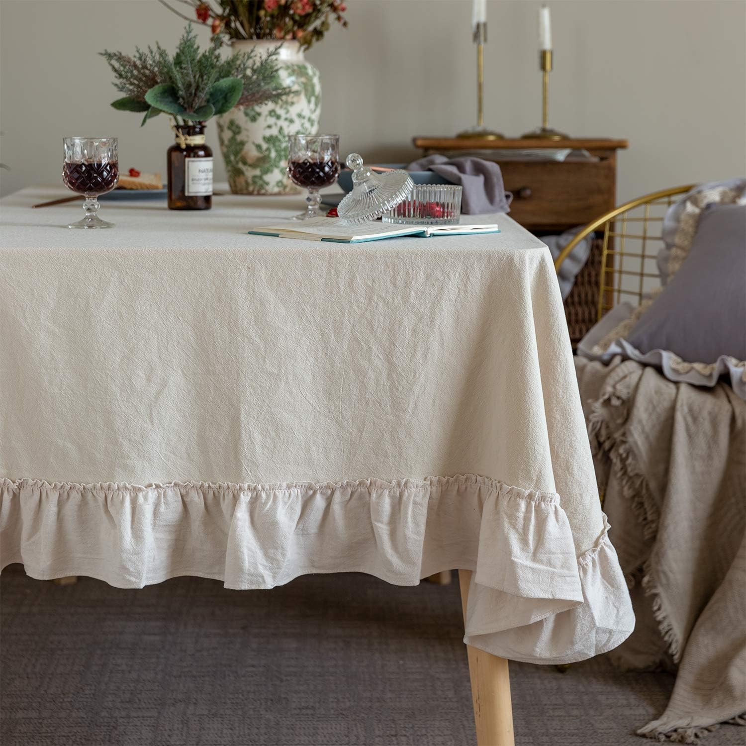 Retro Farmhouse Ruffle Tablecloth for Elegant Dining Decor
