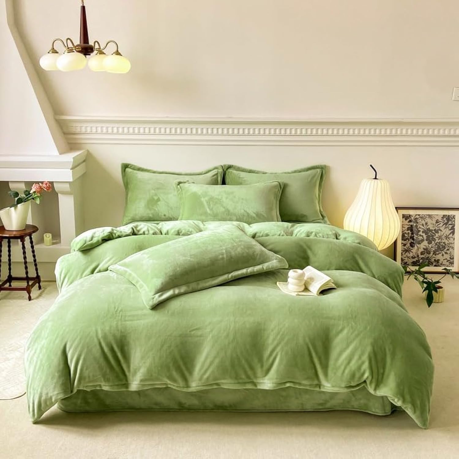 Luxlovery Sage Green Velvet Comforter Queen Set for Cozy Nights