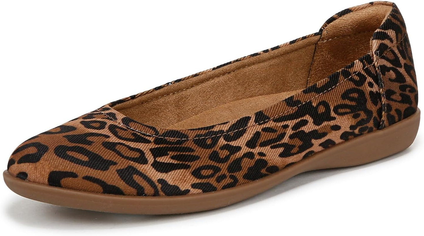 Naturalizer Women's Flexy Round Toe Ballet Flat for Comfort