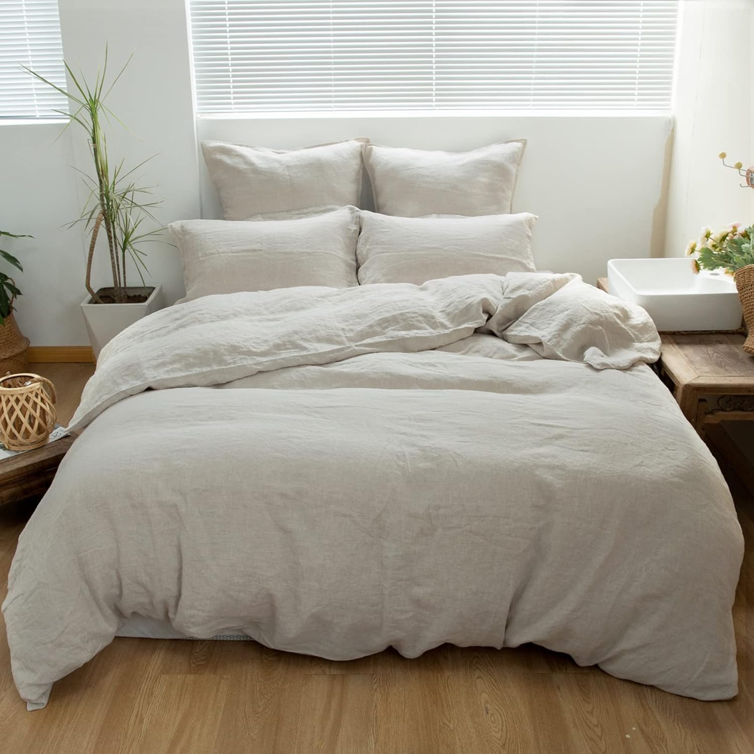100% Linen Duvet Cover Set for a Cozy Farmhouse Bedroom