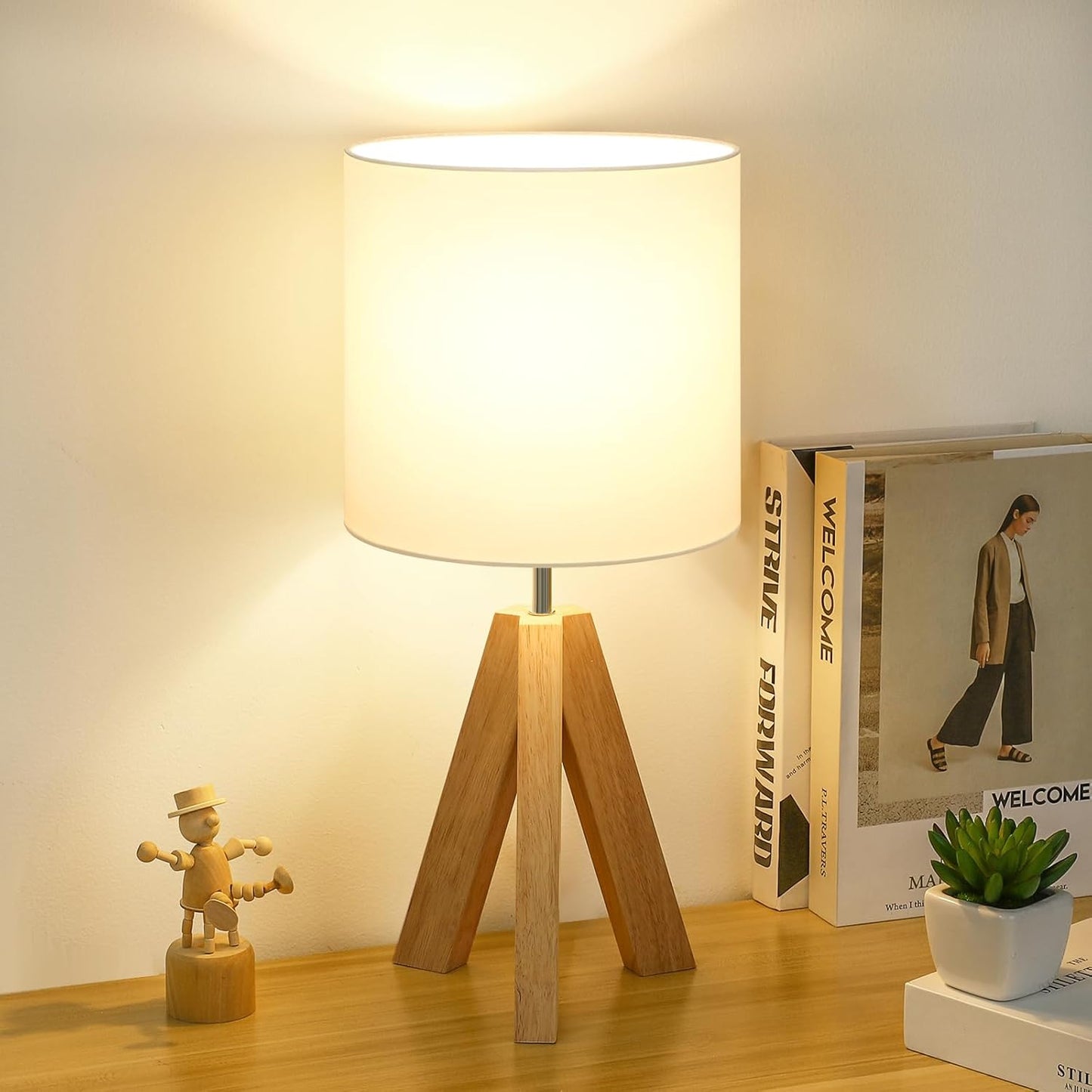 Boho Wood Tripod Table Lamp - Stylish Glow