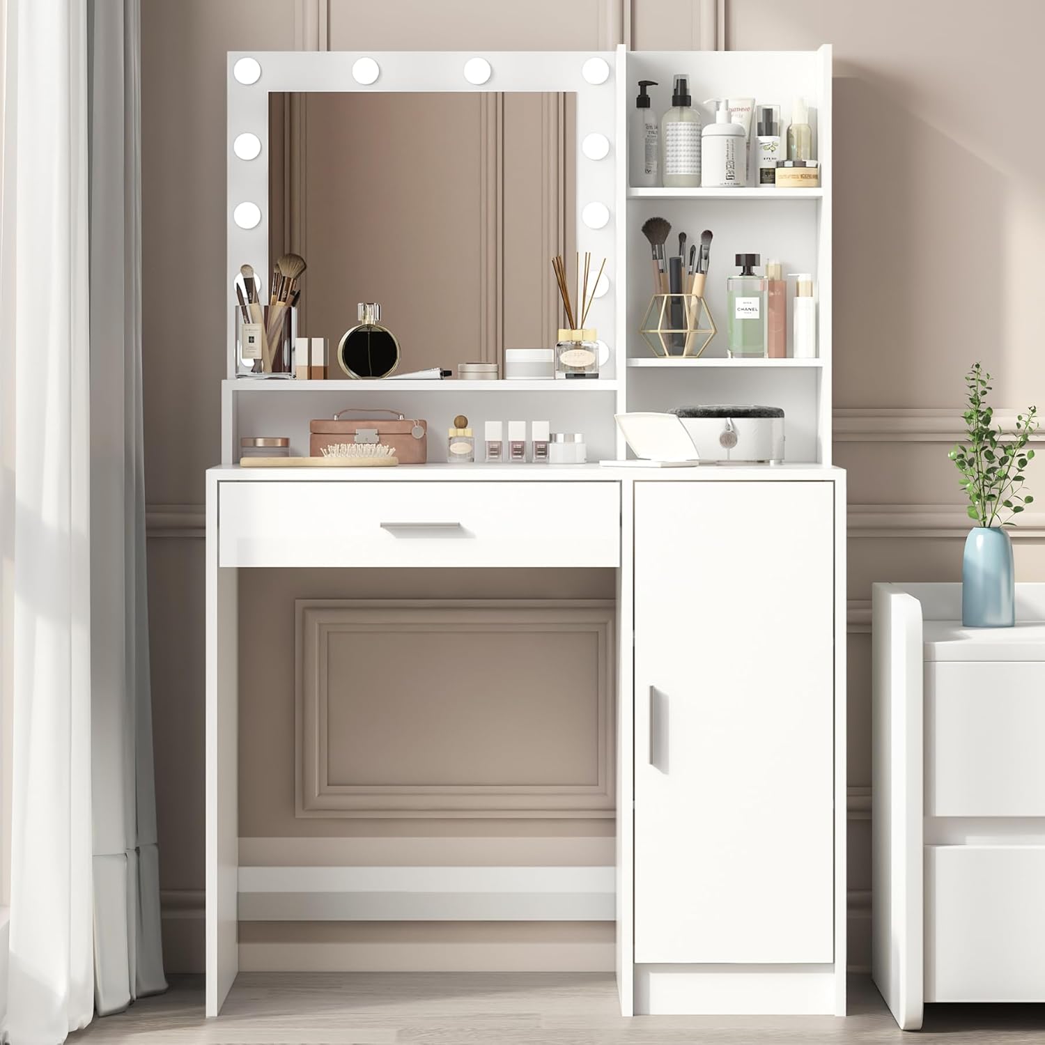 Illuminate Your Beauty - 3-Light Vanity Desk