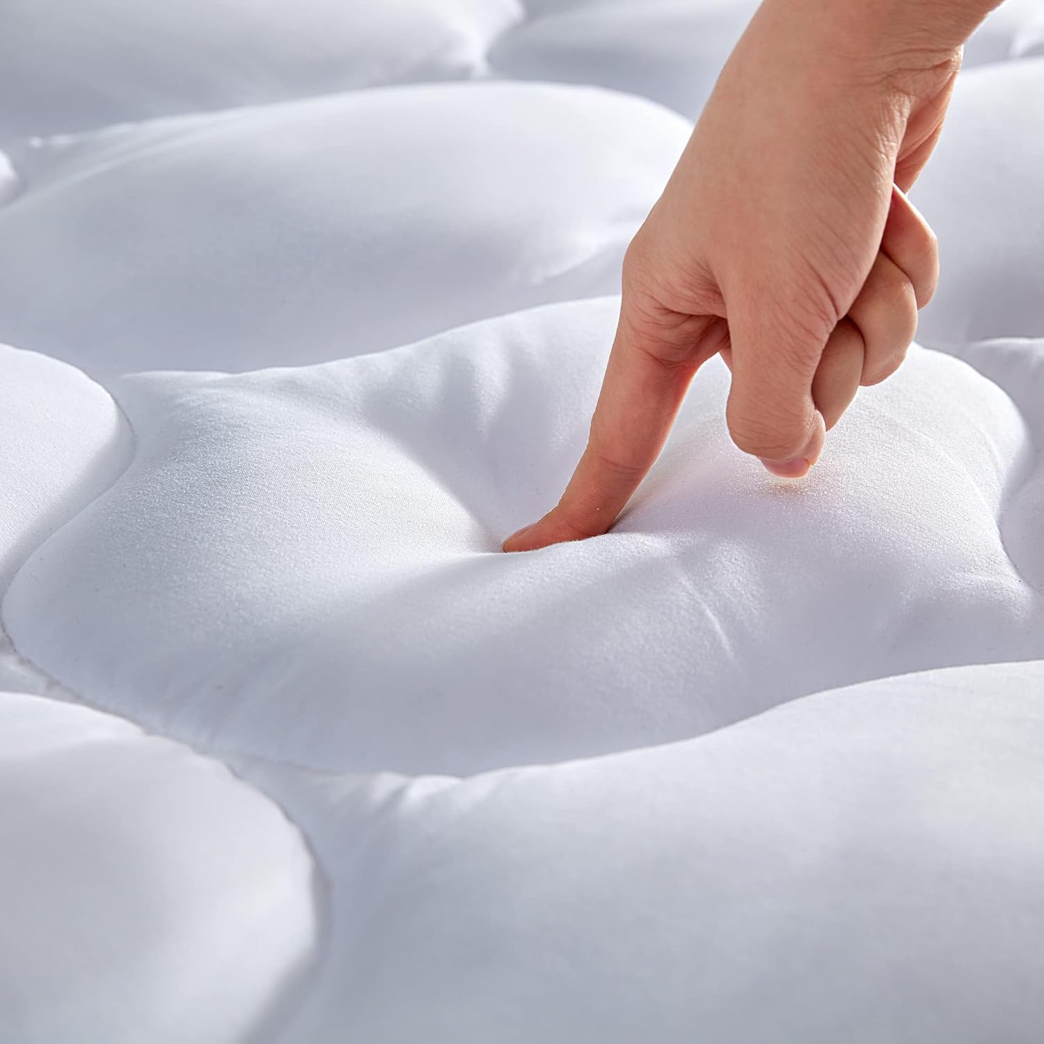 SLEEP ZONE Full Size Mattress Pad Protector for Ultimate Comfort