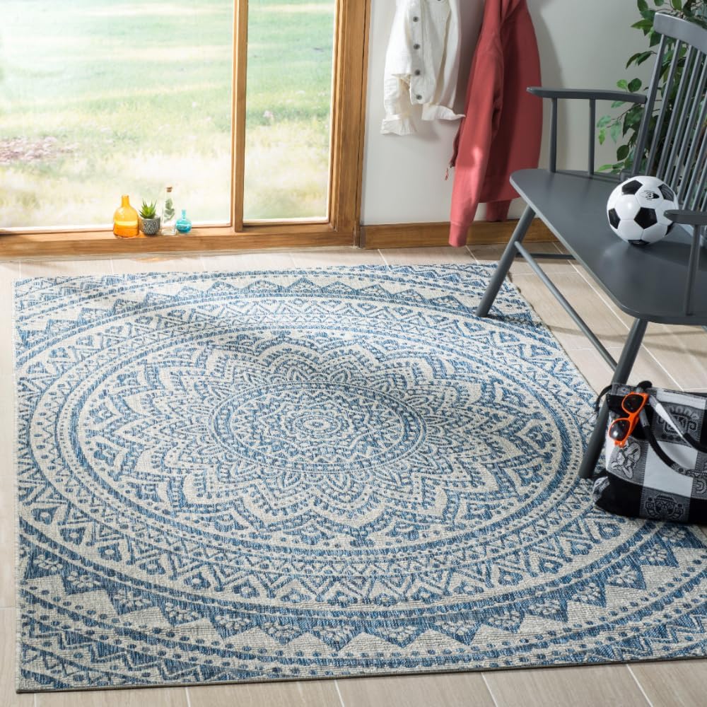 SAFAVIEH Courtyard Collection Area Rug - Stylish & Durable Design